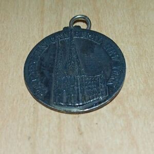 Vintage St Patrick's Cathedral In New York City Catholic Silver Tone Charm Medal
